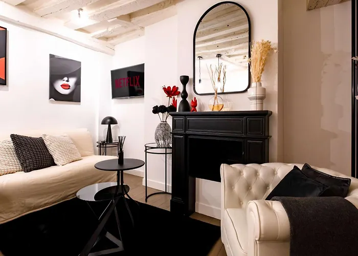 Artist Latin Quarter Апартаменты *
